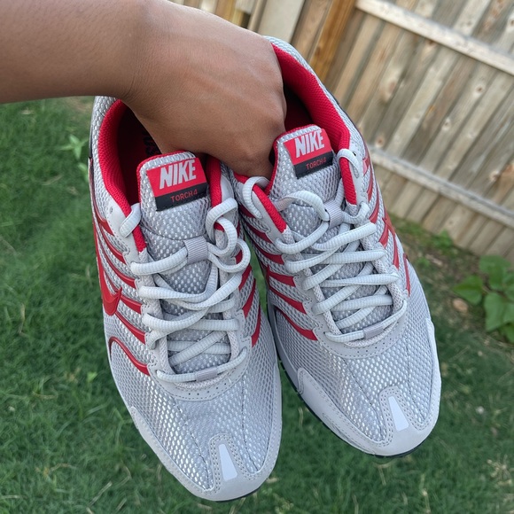 Nike Air Max Torch 4 Atmosphere Grey Red Men's Size 9 Shoes #300A - Picture 4 of 10